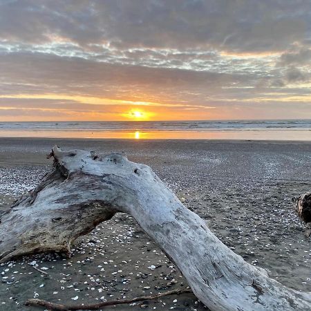 Otaki Beachfront Getaway Luaran gambar