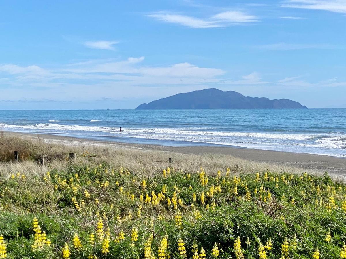 Otaki Beachfront Getaway Luaran gambar