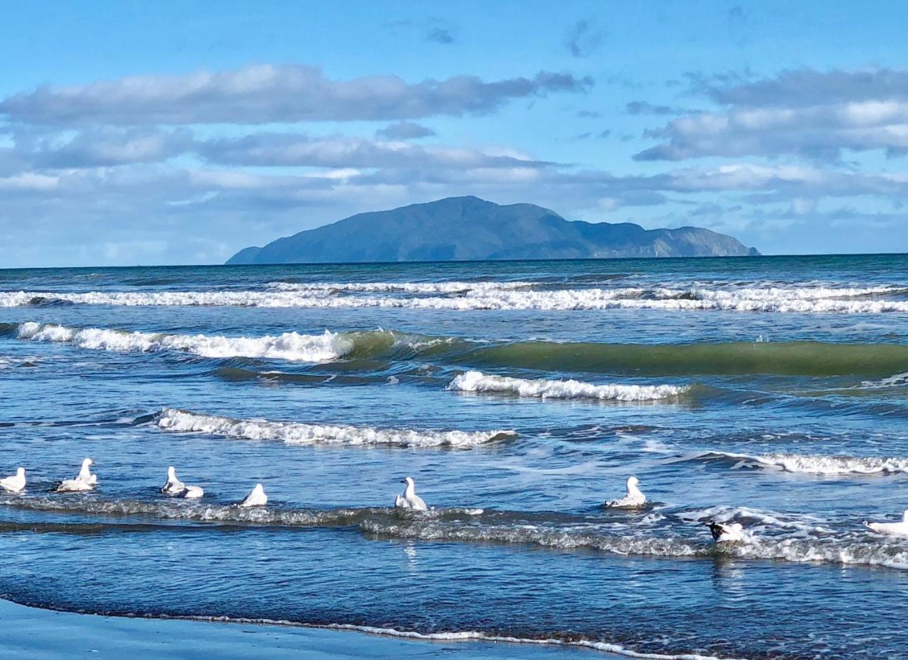 Otaki Beachfront Getaway Luaran gambar