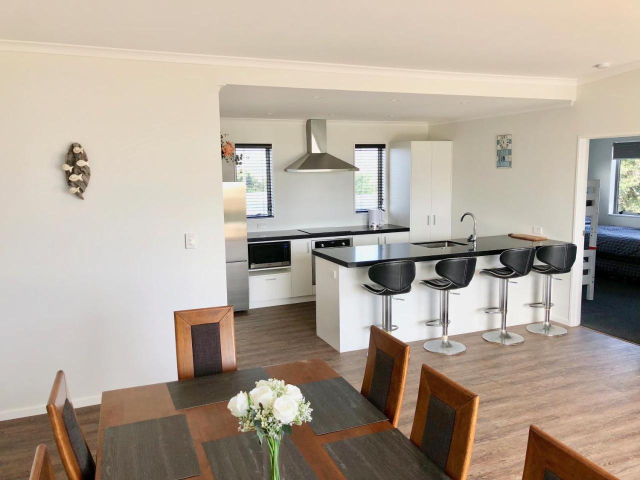 Otaki Beachfront Getaway Luaran gambar