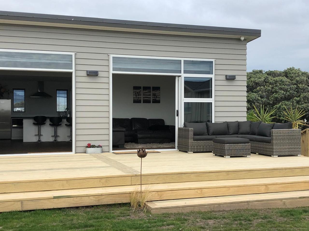 Otaki Beachfront Getaway Luaran gambar